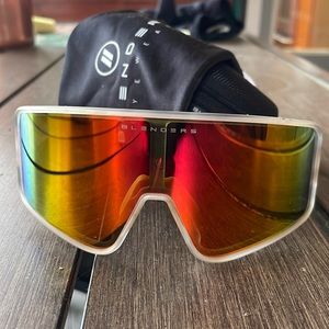 BLENDERS sunglasses shield wrap around w case and bag